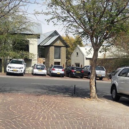 The Village Courtyard Suites & Executive Apartment Windhoek Kültér fotó