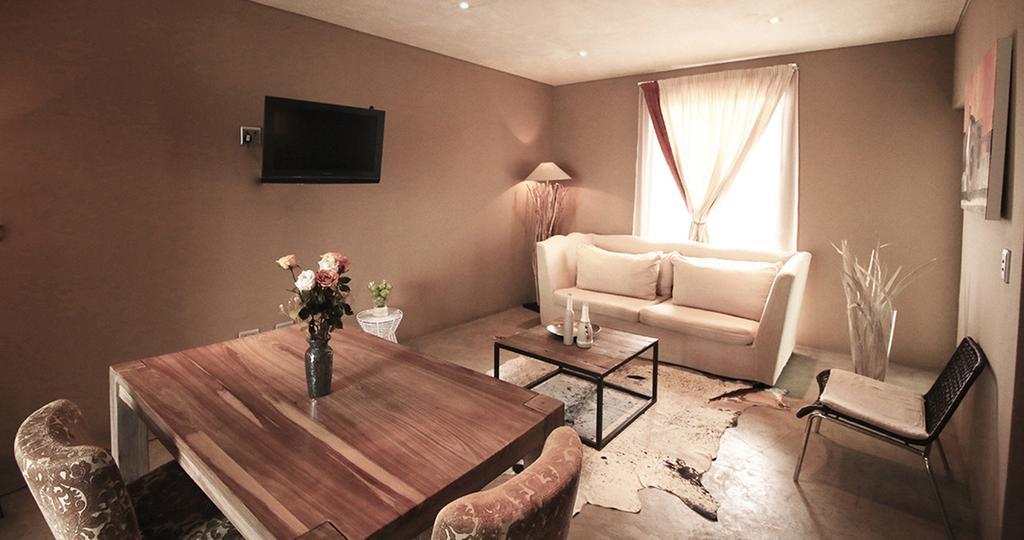 The Village Courtyard Suites & Executive Apartment Windhoek Kültér fotó