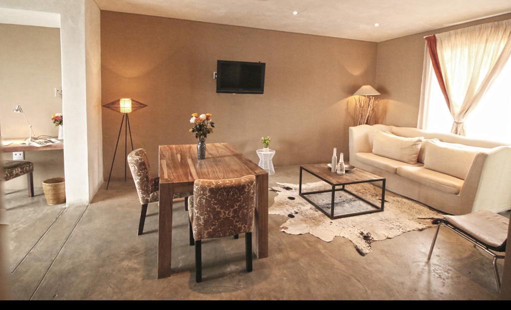 The Village Courtyard Suites & Executive Apartment Windhoek Kültér fotó