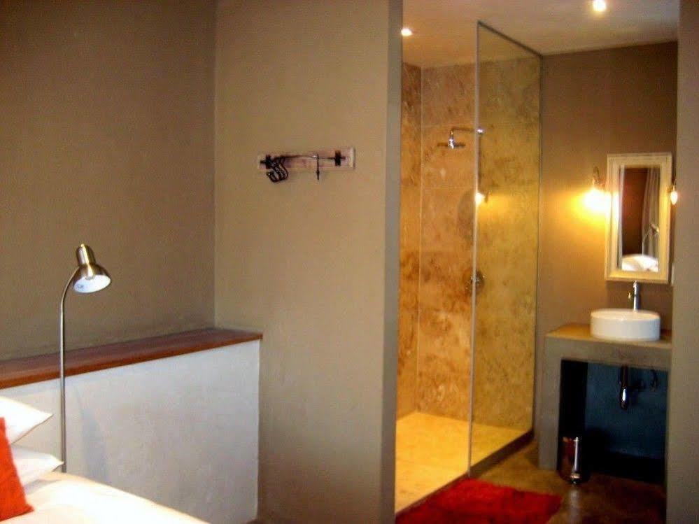 The Village Courtyard Suites & Executive Apartment Windhoek Kültér fotó
